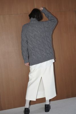 ＢＩＧ　ＣＡＢＬＥ　ＯＶＥＲ　ＫＮＩＴ　ＴＯＰＳ