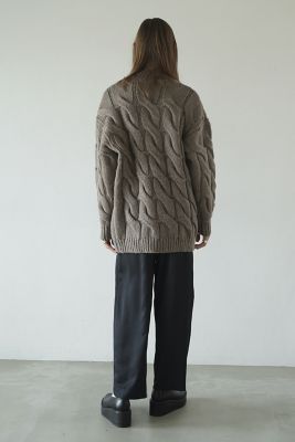 ＢＩＧ　ＣＡＢＬＥ　ＯＶＥＲ　ＫＮＩＴ　ＴＯＰＳ