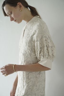 ＦＬＯＲＡＬ ＥＭＢＲＯＩＤＥＲＹ ＬＡＣＥ ＯＮＥＰＩＥＣＥ