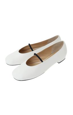 ＯＢＬＩＱＵＥ　ＴＯＥ　ＦＬＡＴ　ＳＨＯＥＳ　１８１１５－８５１２